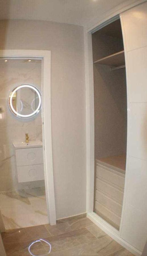 Apartamento Con Terraza Centrico Moderno Nuevo Мадрид Екстериор снимка